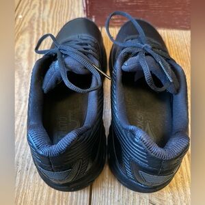 Brooks Addiction Walker women’s size 10.5